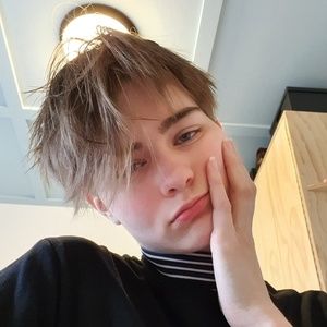 Meet your Posher, Signe